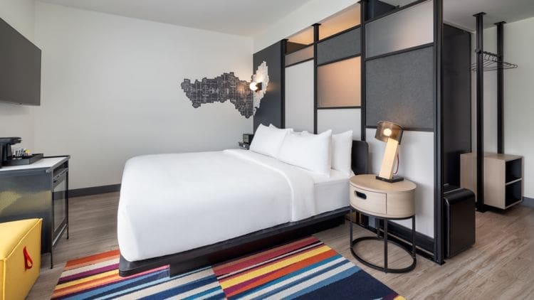 Aloft Room